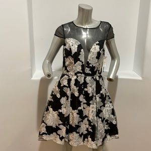 Aidan Aidan Mattox Fit & Flare Floral Dress Black White Size 8 NWOT